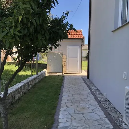Apartament In With Seaview, Terrace, Air Condition, Wifi *