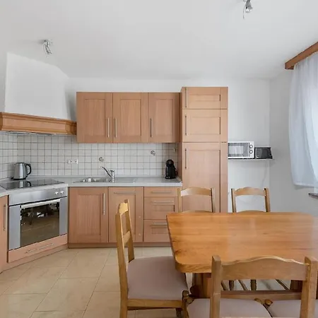 Apartament In With Seaview, Terrace, Air Condition, Wifi Sukošan