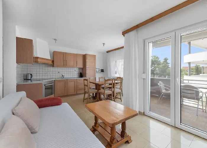 In With Seaview, Terrace, Air Condition, Wifi Lejlighed