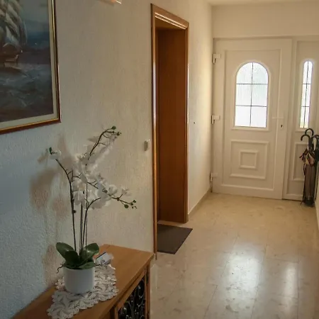 In With Seaview, Terrace, Air Condition, Wifi
