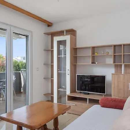 Apartman In With Seaview, Terrace, Air Condition, Wifi