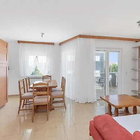 In With Seaview, Terrace, Air Condition, Wifi