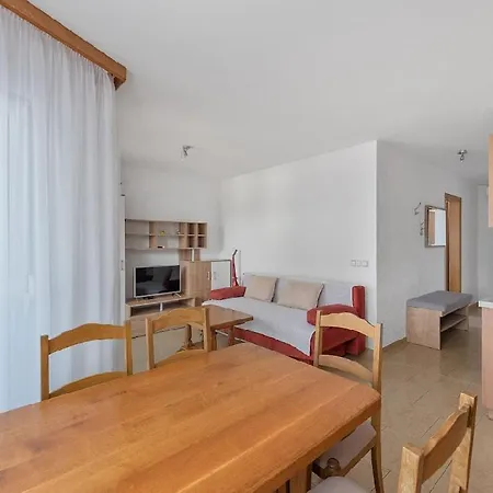 In With Seaview, Terrace, Air Condition, Wifi