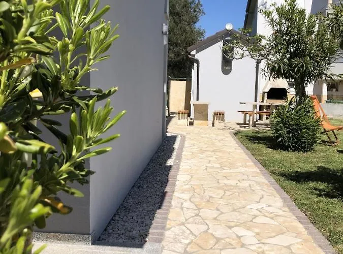 Apartman In With Seaview, Terrace, Air Condition, Wifi *