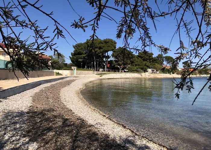 Appartement In With Seaview, Terrace, Air Condition, Wifi Sukošan