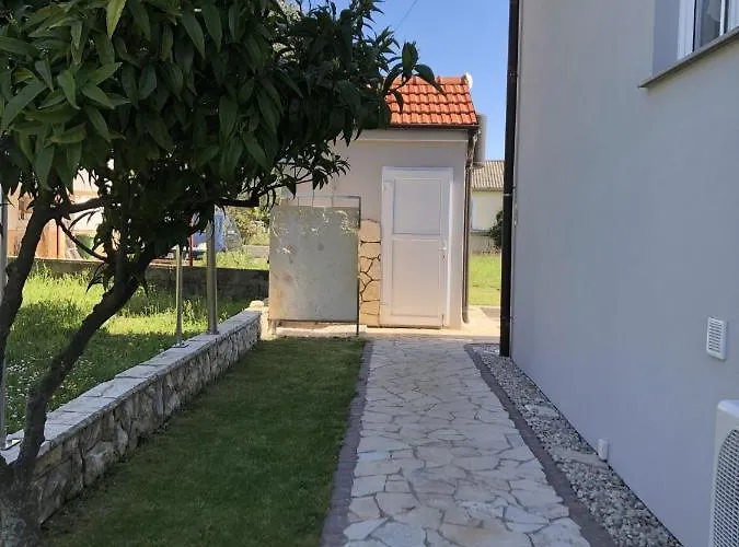 Apartman In With Seaview, Terrace, Air Condition, Wifi *