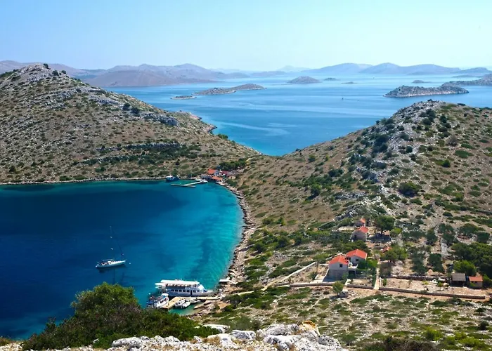 In With Seaview, Terrace, Air Condition, Wifi * Sukosan